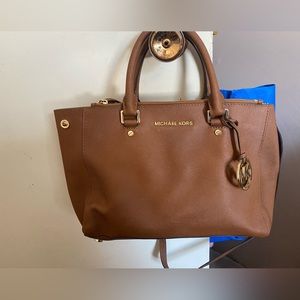 Micheal Kors Purse